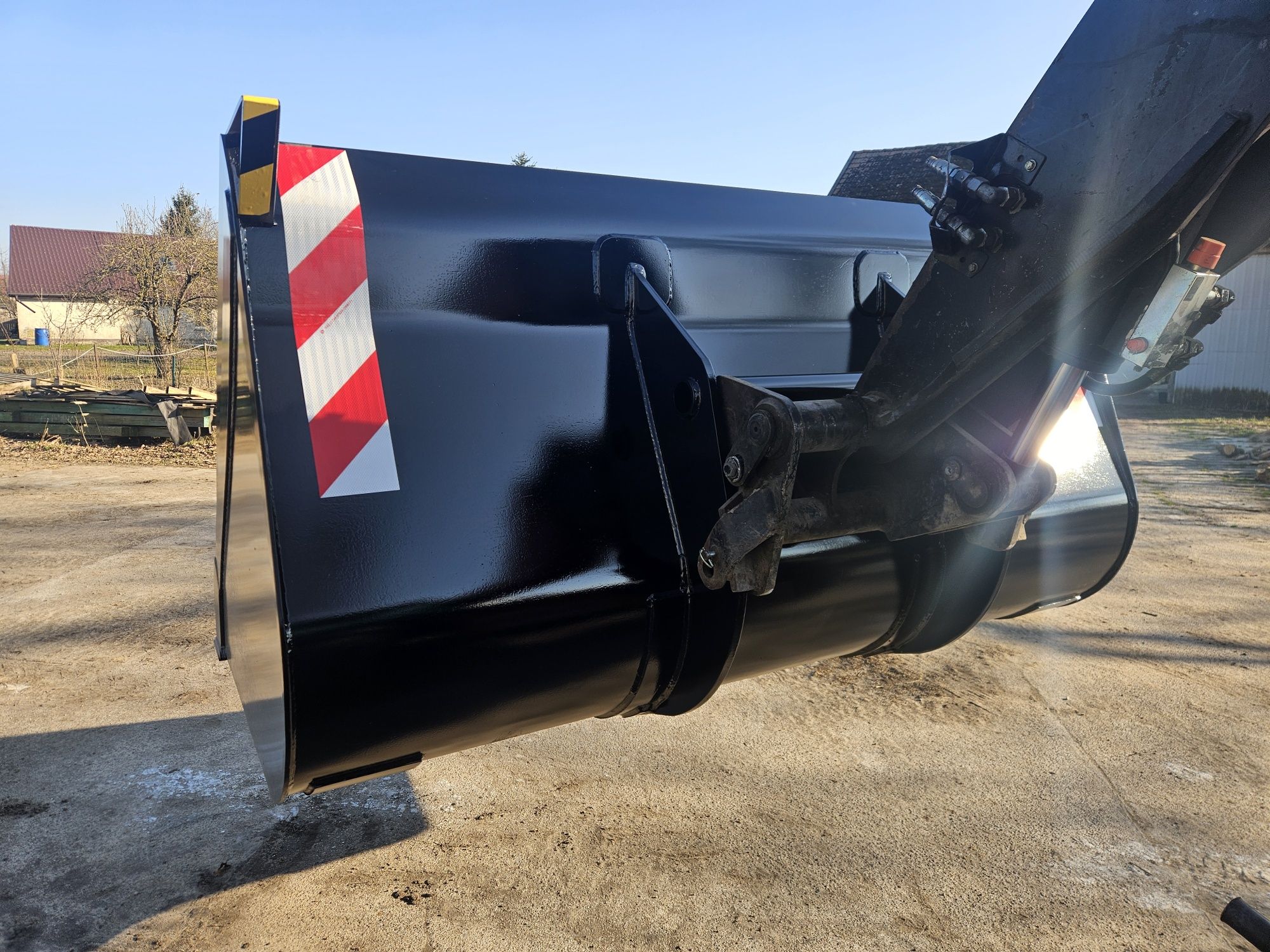 Łyżka  szufla do ładowarki  manitou kramer 2.5 m3 jak oryginał.