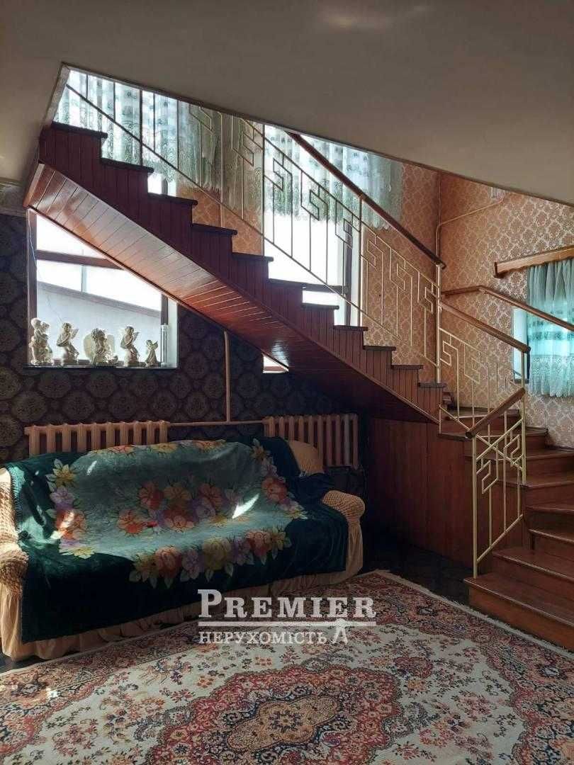Терміново!2-поверх. будинок на Черемушках з ремонтом, 6 сот,165000у.о.