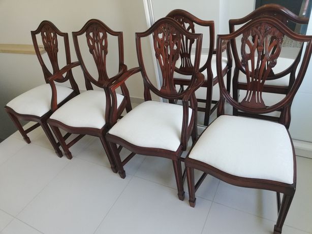 Krzesła stylowe drewniane