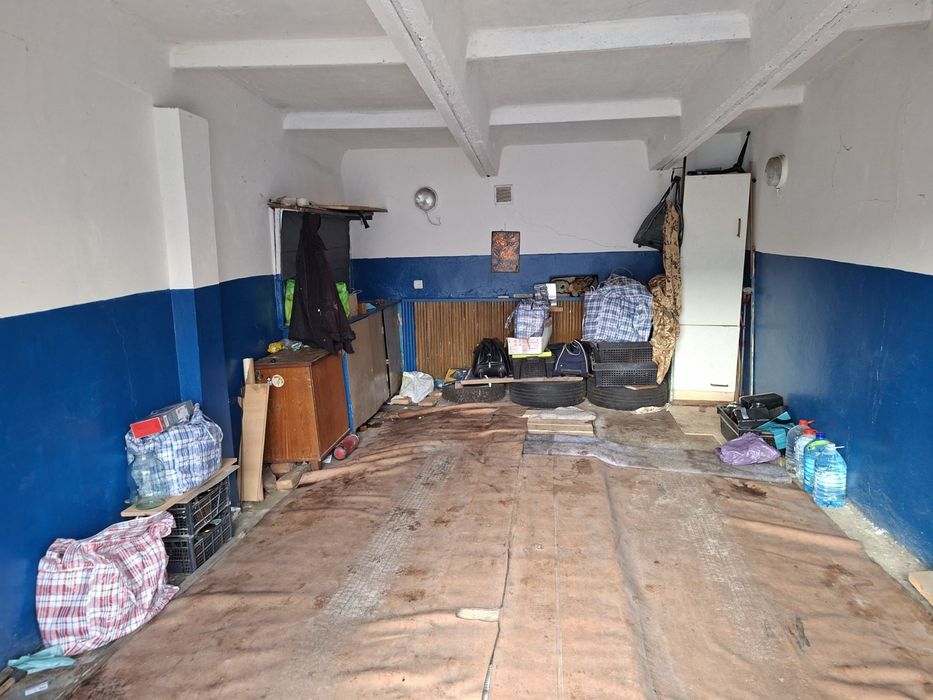 Гараж в центрі міста район галактики