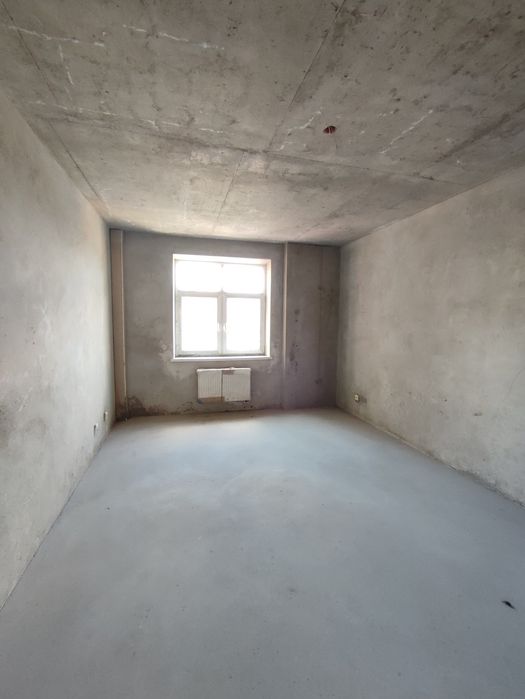 Продам велику, простору 4 - кімнатну квартиру в новобудові!