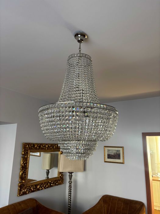 Unikatowy żyrandol kryształowy