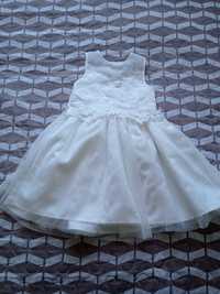 Biała sukienka dla dziewczynki r116