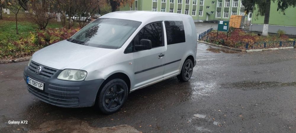 Продається кадік всі деталі по телефону.