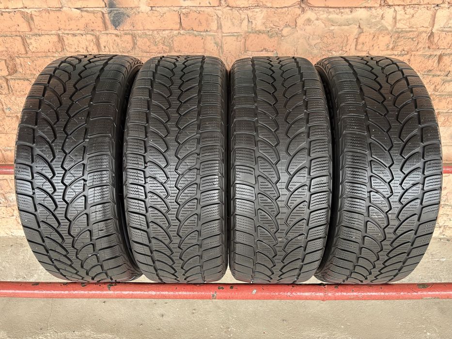 Комплект зимових шин 225/50R17 Bridgestone