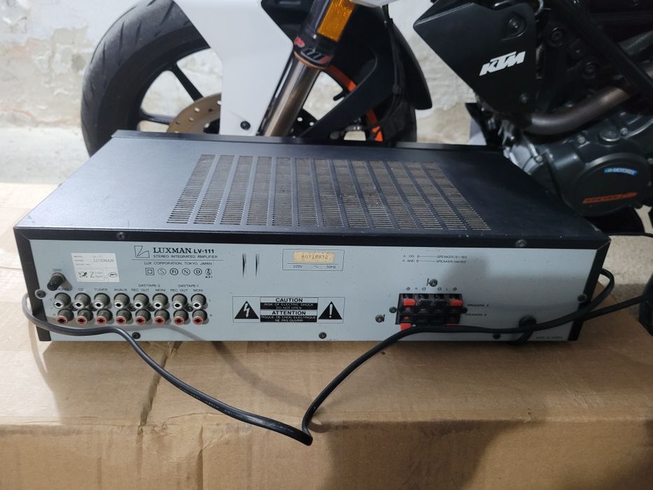 Wzmacniacz LUXMAN LV111