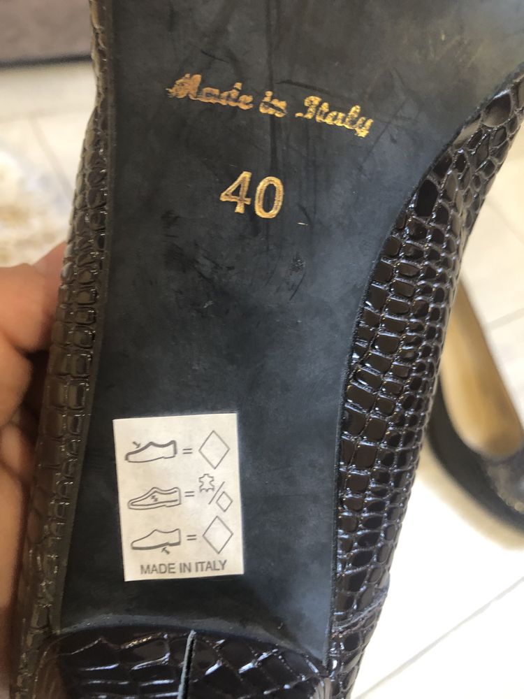 Кожані італійські туфлі 40