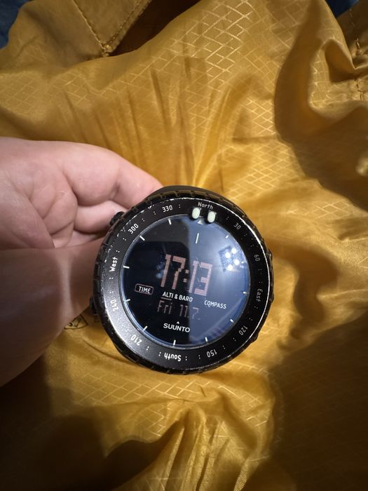 Годинник Suunto Core