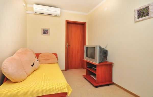 Wakacje, Chorwacja, Omis-Mimice, apartament dla 5 osób, z basenem