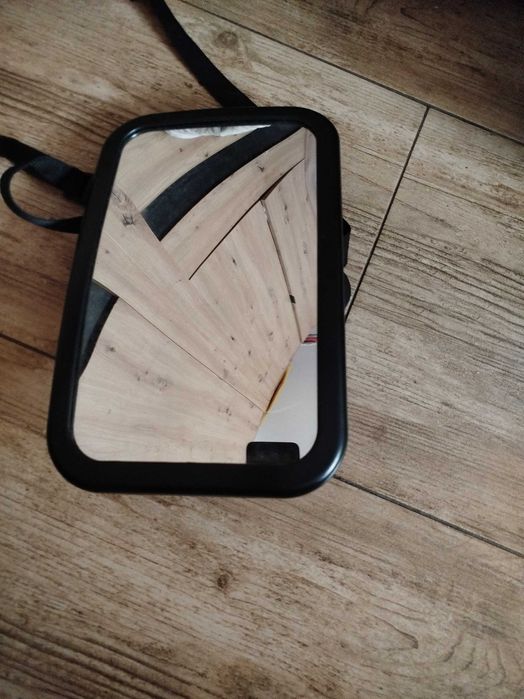 Lusterko do obserwacji dziecka