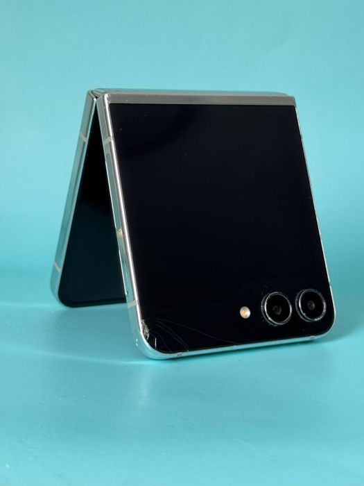 Уцінка Samsung Z flip 5 256GB |Частинами0%|Гарантія |Неверлок (25136)