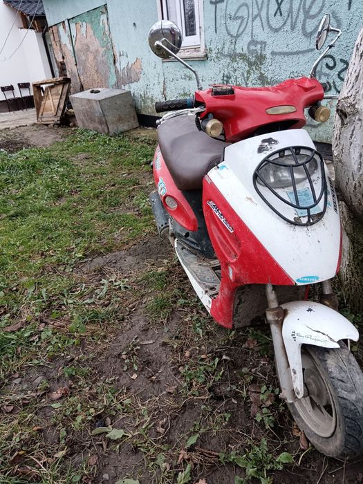 Продам скутер вайпер на запчастини