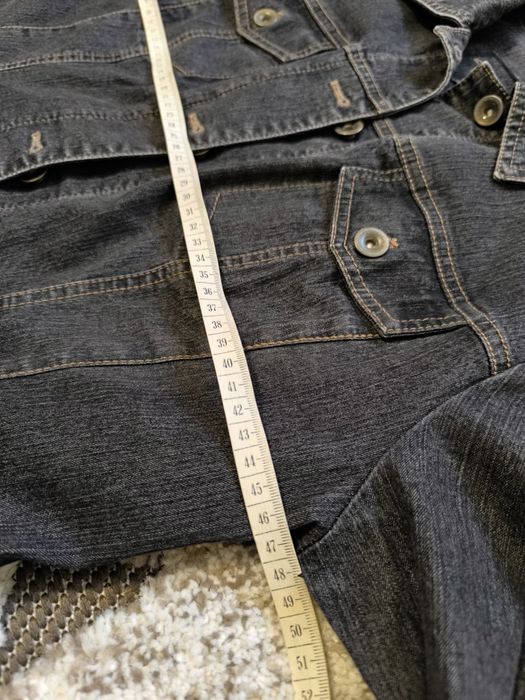 Жіночі костюми та куртки