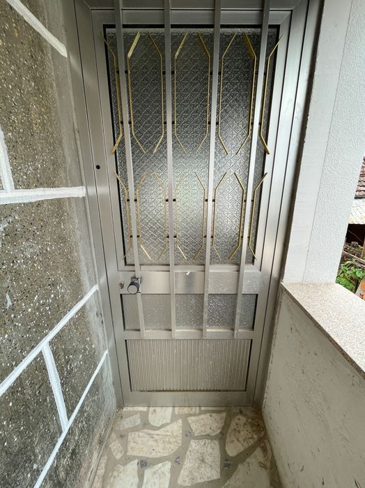 Porta alumínio com janela