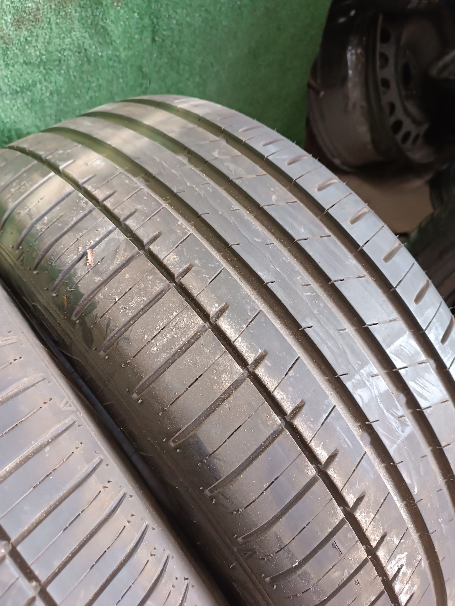 Шини літо Falken 255/45/20 6mm 2021р. 2шт