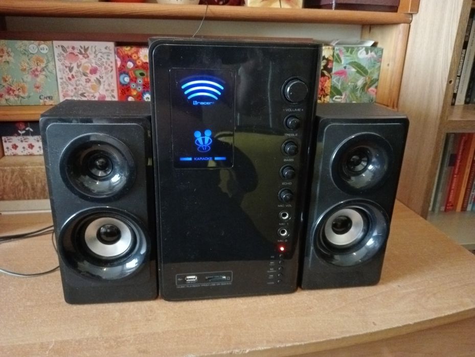 Wieża radio z czytnikiem kart wejściem USB na pendriva