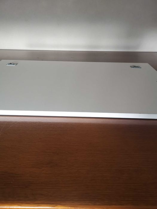 Espelho novo com moldura branca