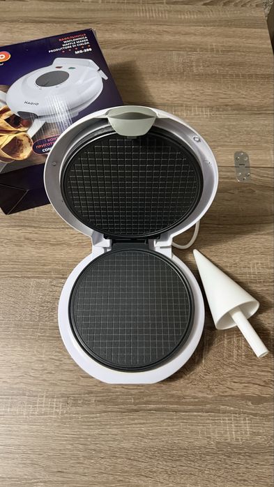 Вафельниця Magio