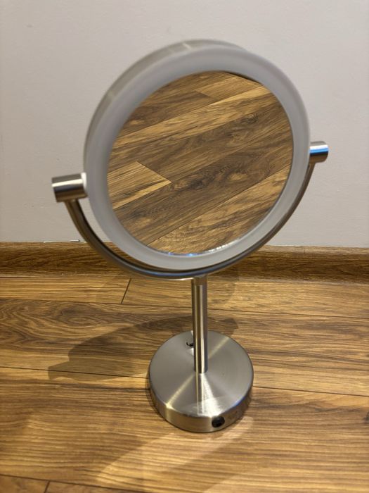 Sprzedam stojace lusterko