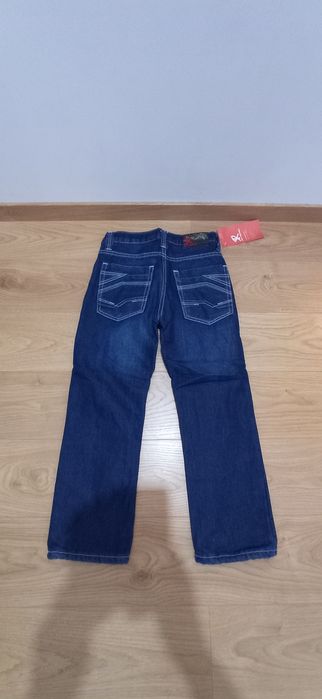 Nowe jeansowe spodnie ocieplane rozmiar 128