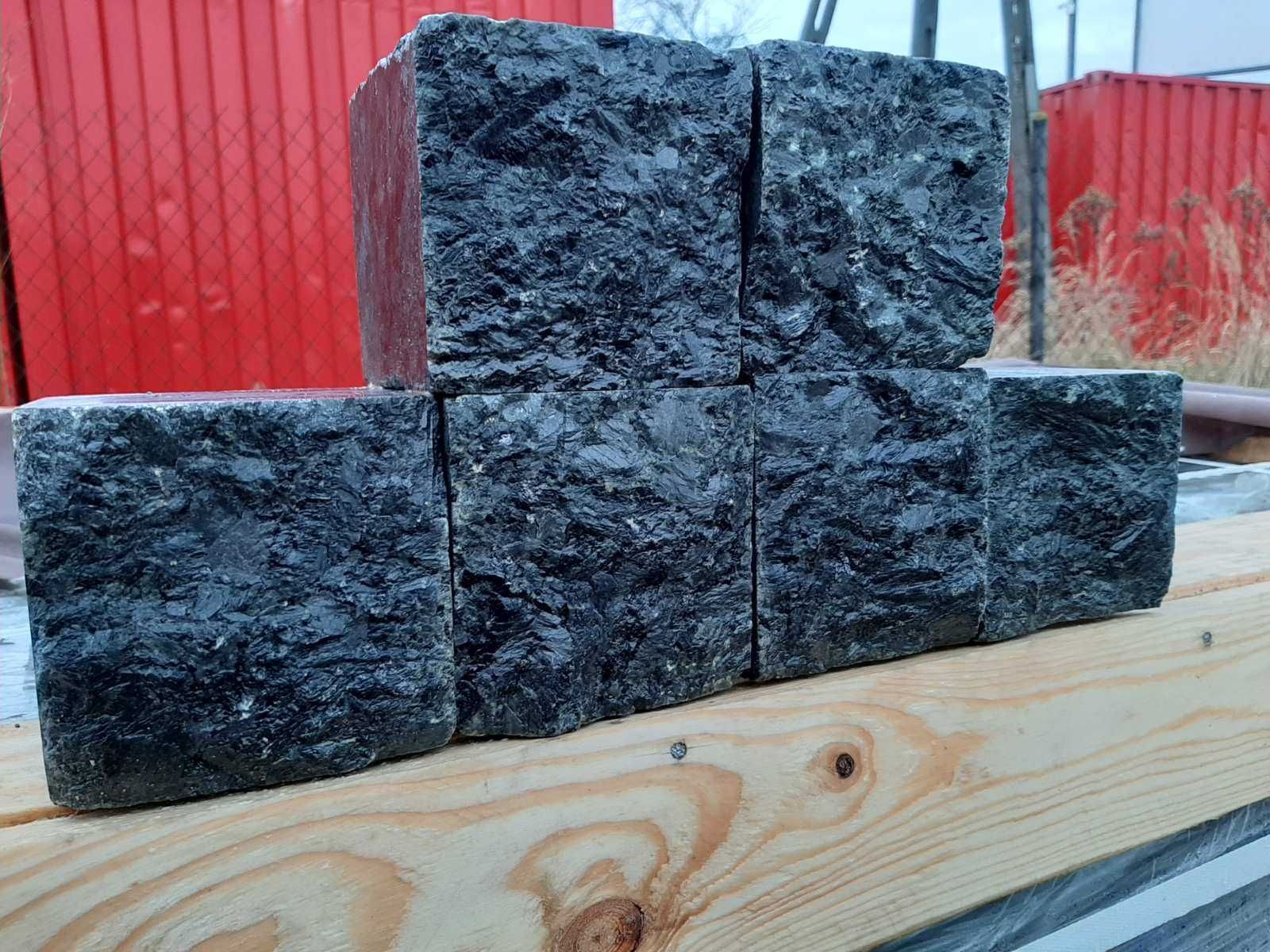 Granit Kostka brukowa granitowa cięnto-łupana 10x10x5,20×10×5,,20x10x8