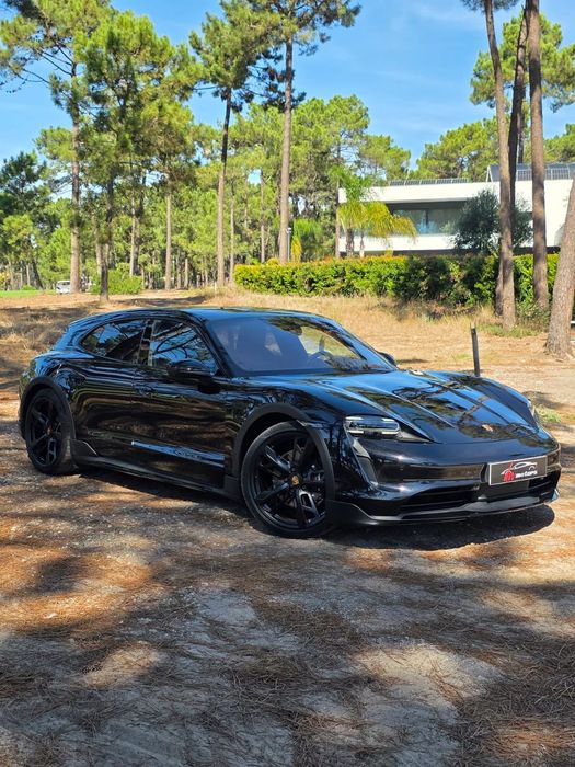 Porsche Taycan Cross Turismo 4