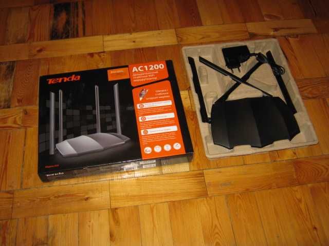 Маршрутизатор интернет (модем) двухдиапазонный WiFi5 Tenda AC8