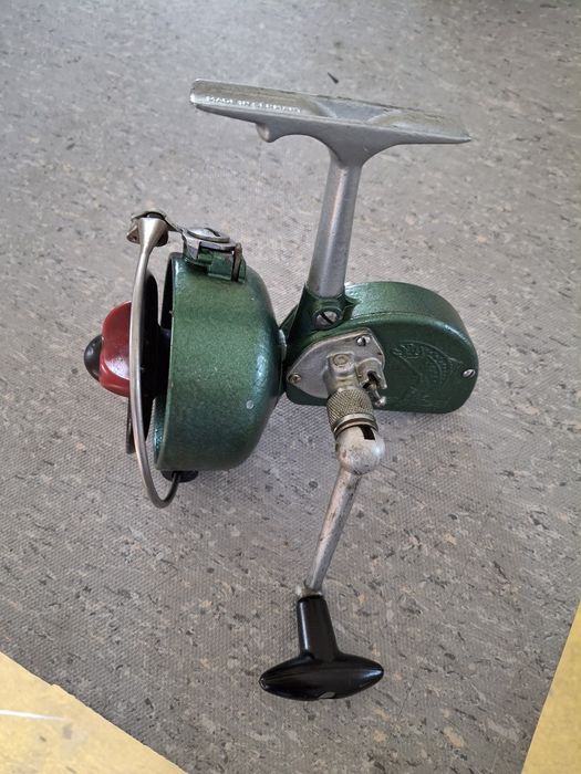 Stare kołowrotki wędkarskie