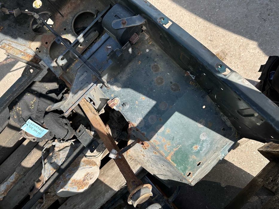 Land Rover Discovery 300 Frente cortada carroçaria