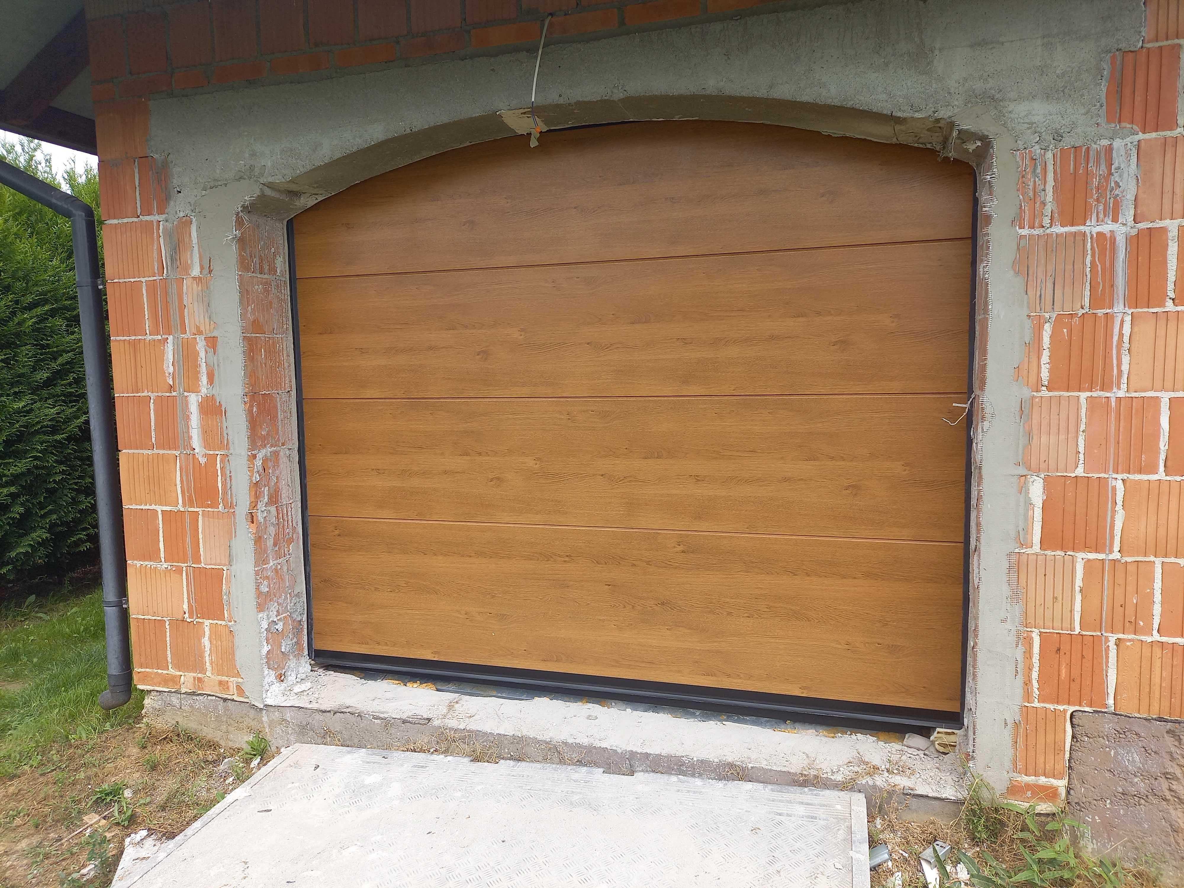 Brama segmentowa garażowa przemysłowa bramy garażowe BUSKO ZDRÓJ