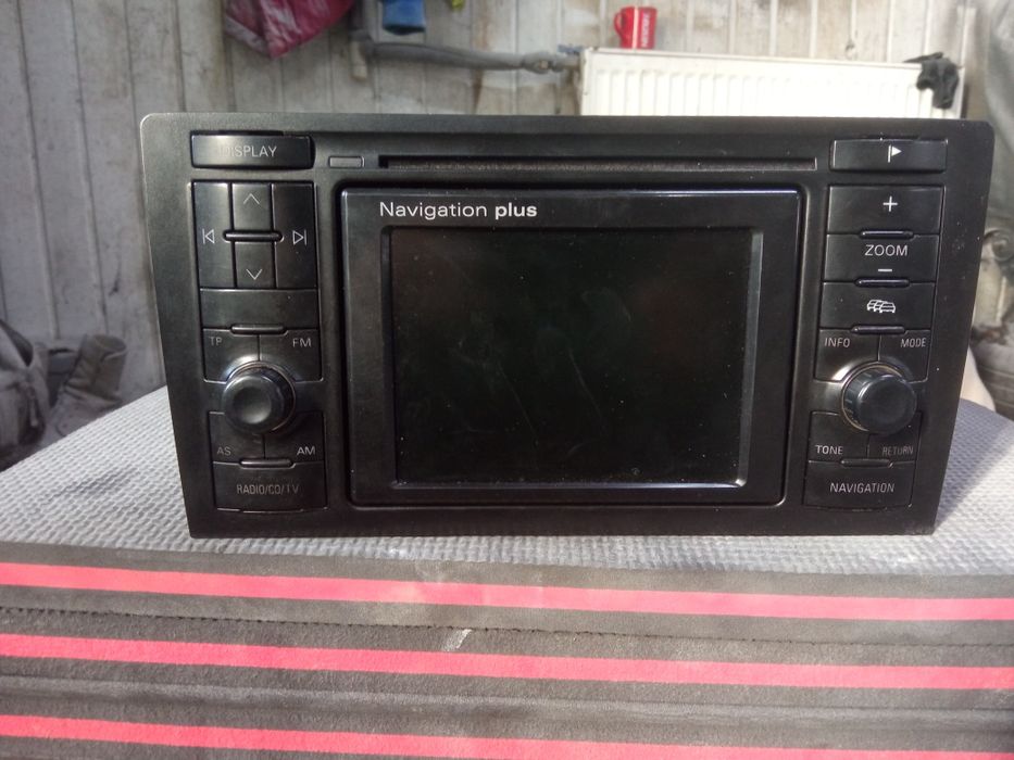 Продам магнитолу заводской оригинал