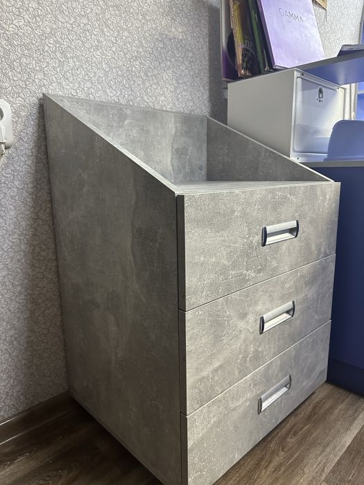 тумба на колесиках