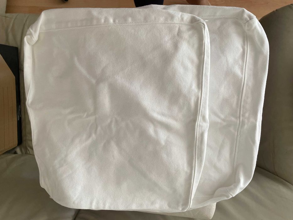 IKEA_Conj de 2 bancos, em preto, com capas em branco