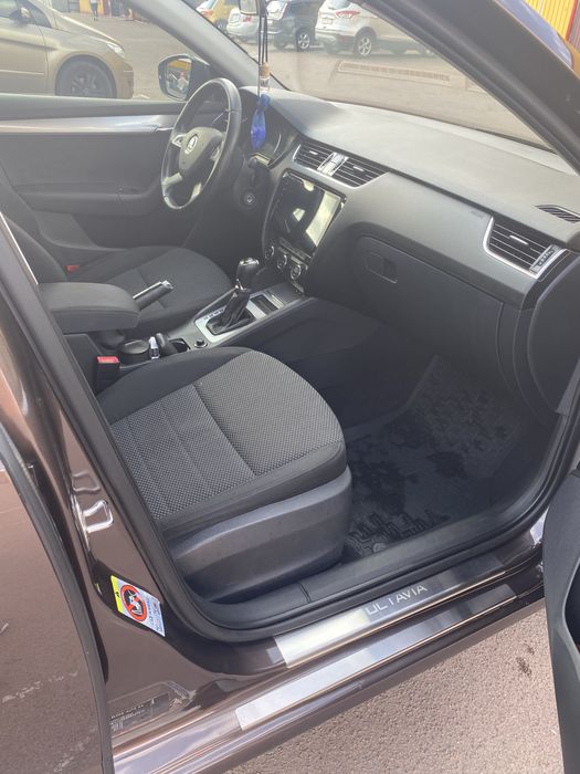 Продаж власного авто Skoda A7 (ліфтбек) 2013 року 1.4