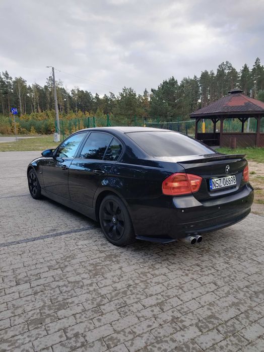 BMW E90 318i 129KM
