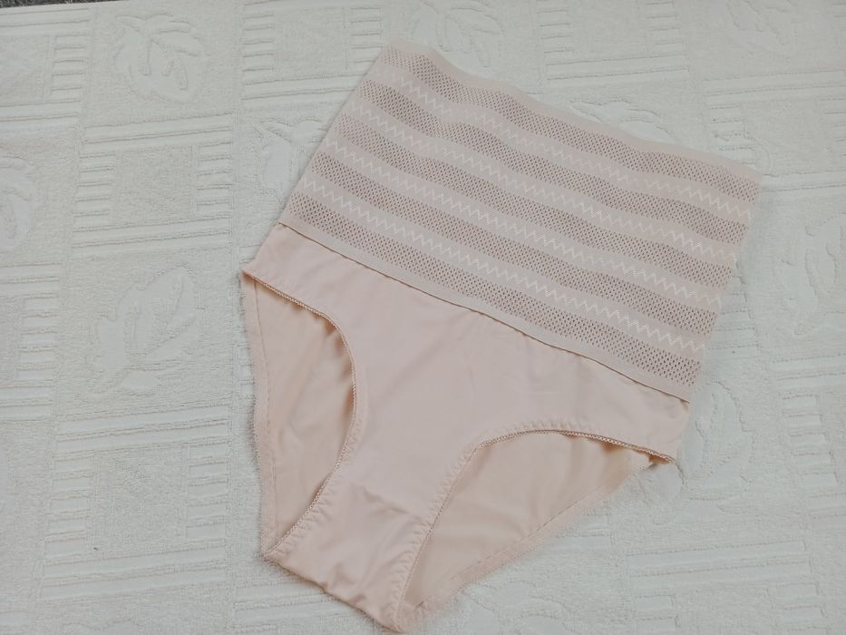 Majtki modelujące XL