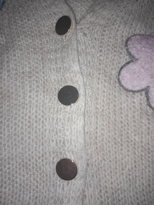 Sweter rozpinany oversize.