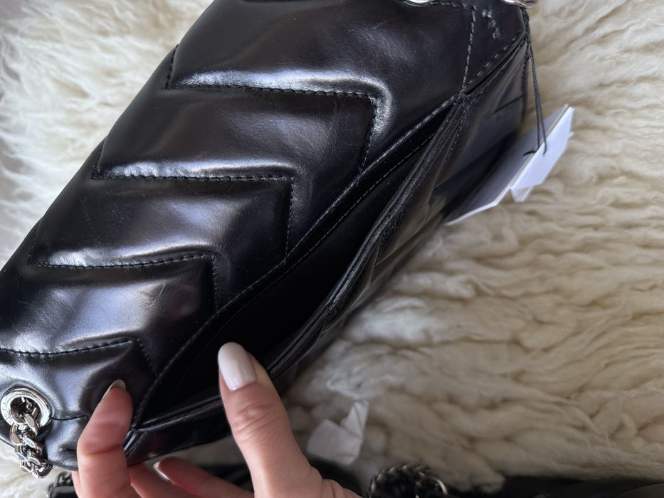 Чорна шкіряна сумочка сумка кросбоди Sandro Paris