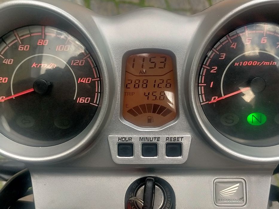 CBF250 Twister 2005 com 28.000km