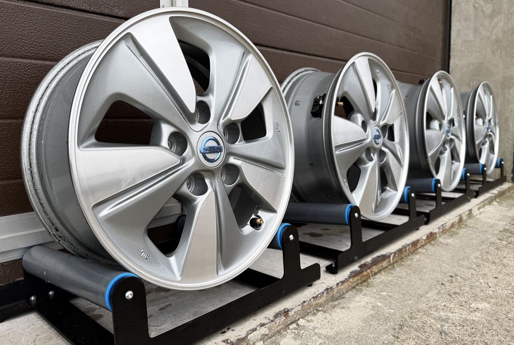 4x felgi aluminiowe 5x114,3 r15 et45 6J Alufelgi Oryginał Nissan TPMS