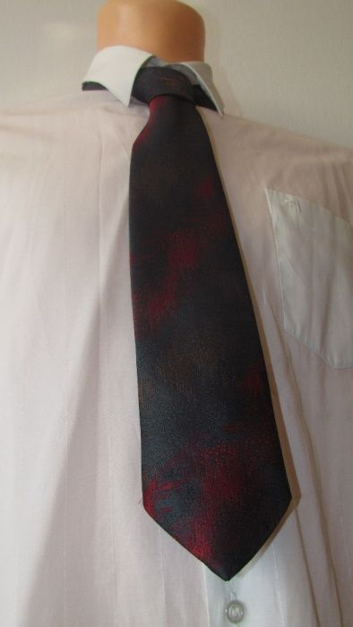 Elegancki Krawat jakich mało Żakardowy marki Berliner Chic Niemcy nr25