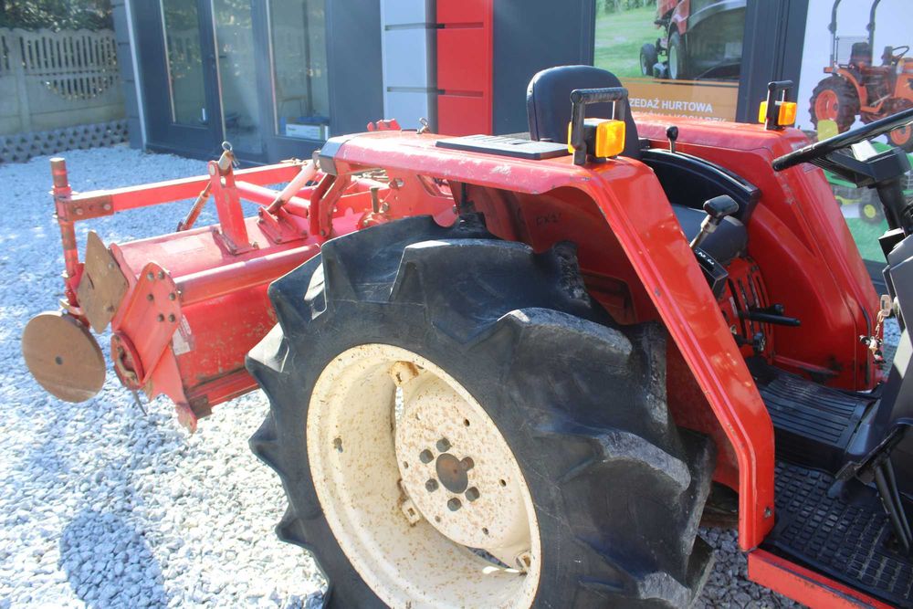 Mini traktorek ciagnik Yanmar FX265 kubota wspomaganie 4x4 gleba