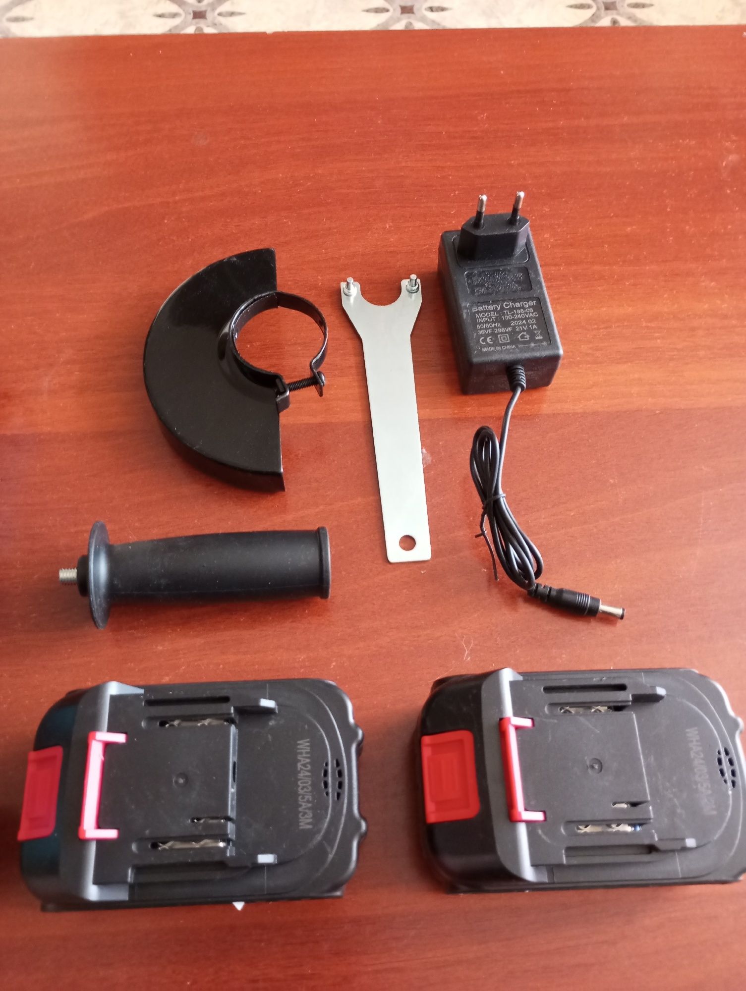 rebarbadeira com 2 bateria 21 volts