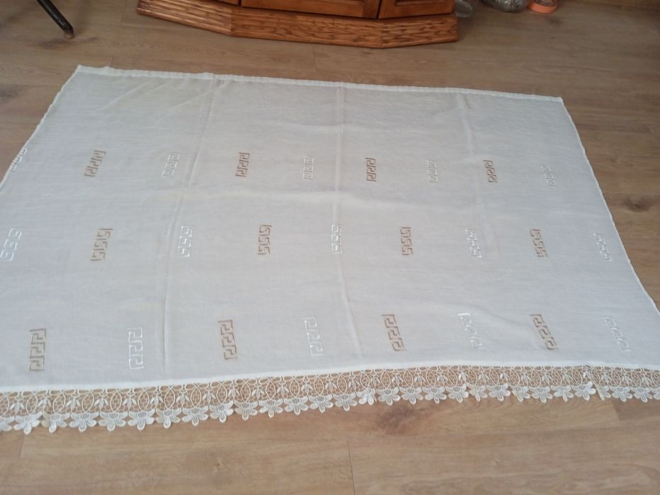 Firana z kreszu z gipiurą