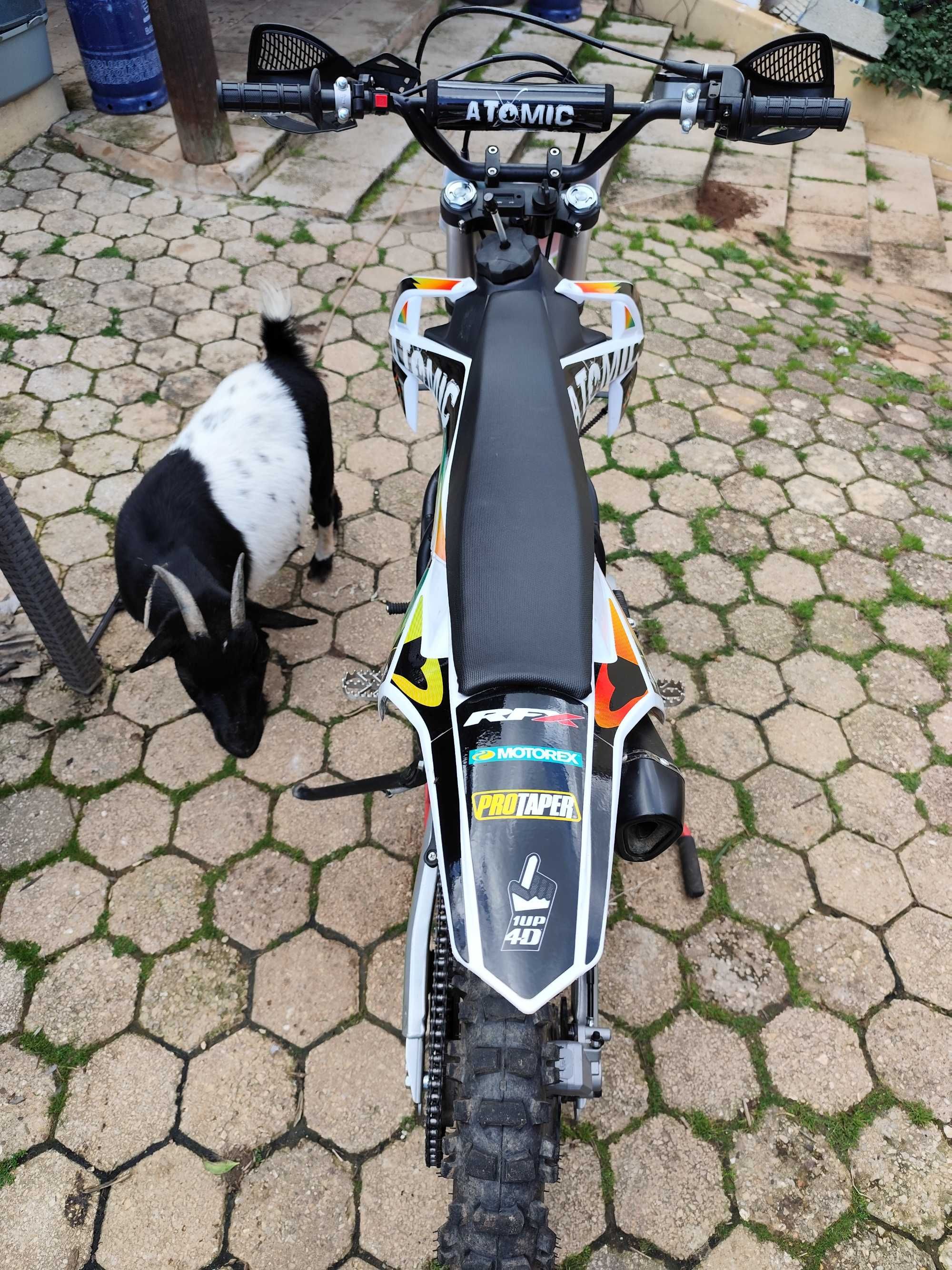 Vendo mota pit bike