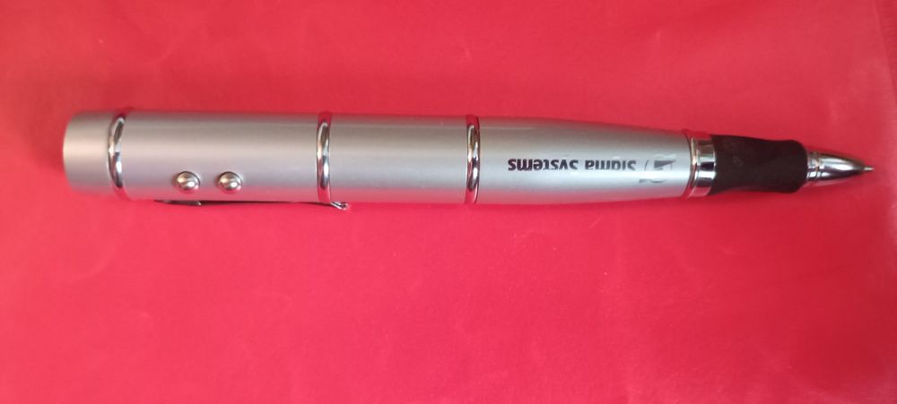 Флешка - ручка.накопитель.