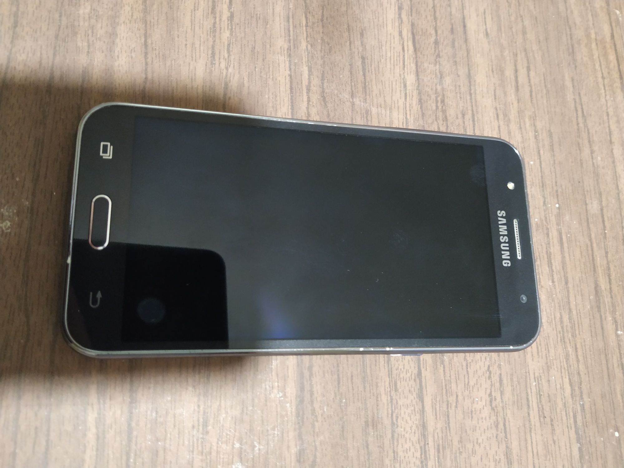 Продам Samsung j5 2015