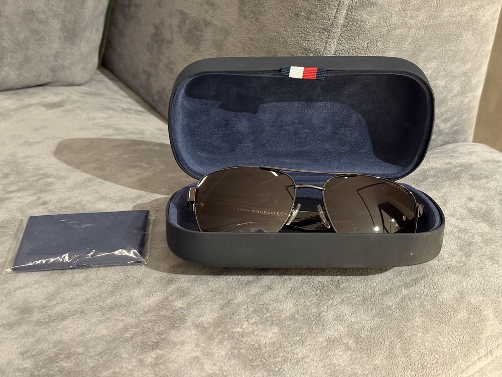 Okulary Tommy Hilfiger męskie przeciwsłoneczne + Pudełko