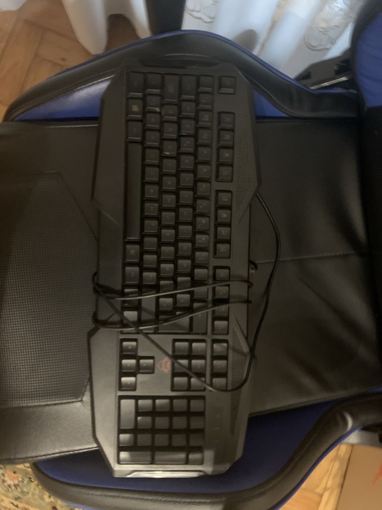 Teclado e maose esta novo