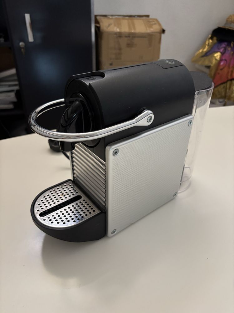 Maquina Nespresso Pixie